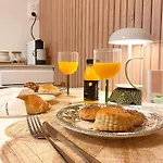 Modern & Chic 17- Perfect Location アパート *